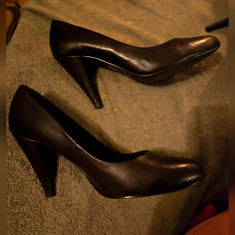 M.P.S brown faux leather shoes size 81/2 like new